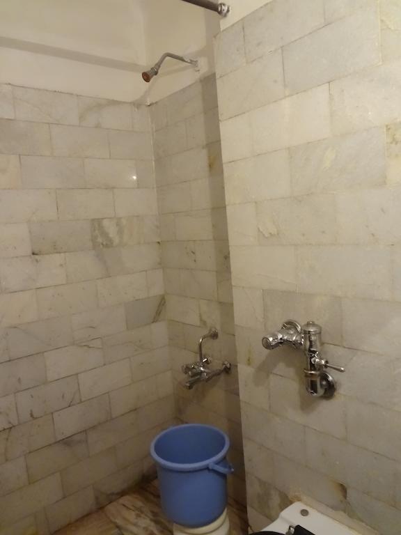 Hotel New Rajdarshan Madikeri Exteriör bild