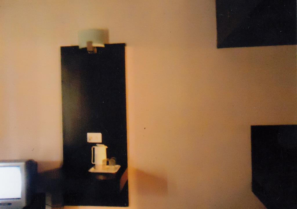 Hotel New Rajdarshan Madikeri Exteriör bild