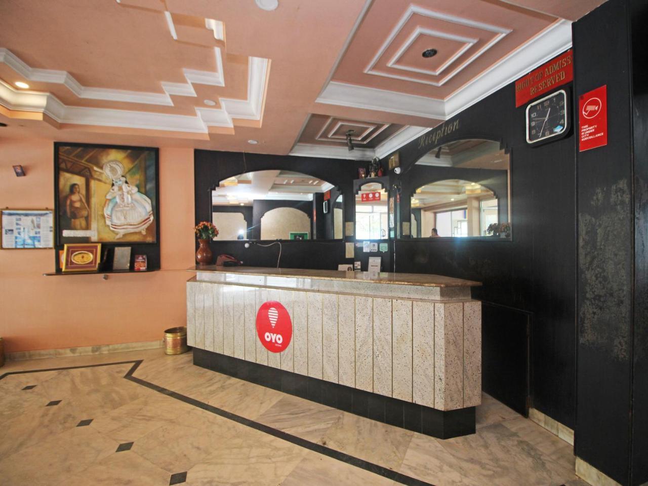 Hotel New Rajdarshan Madikeri Exteriör bild