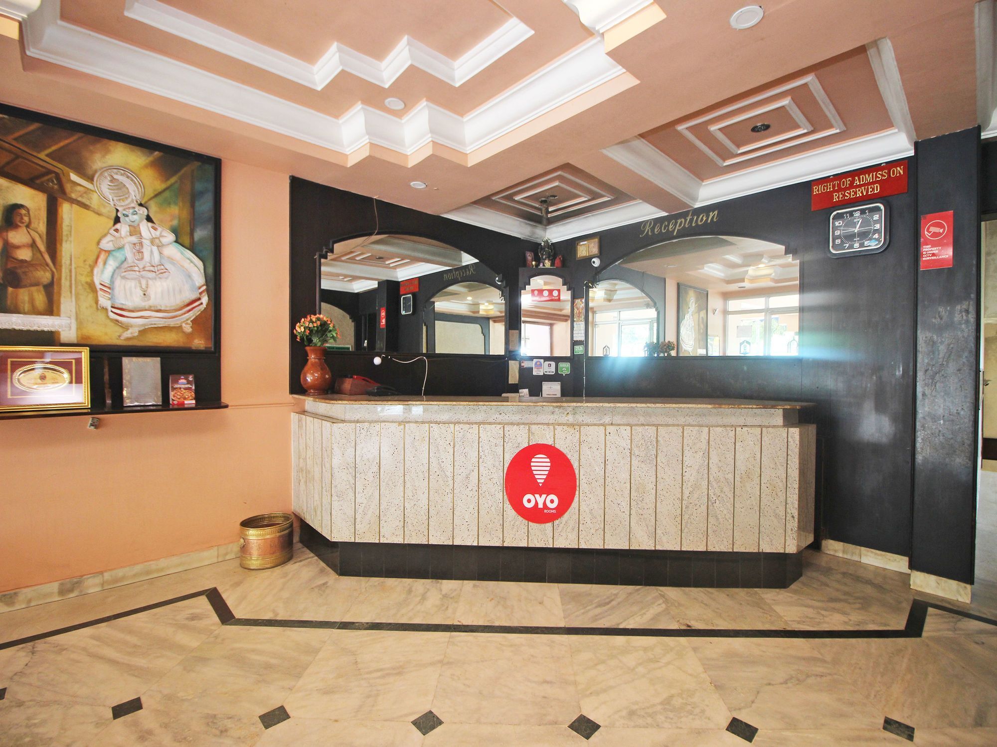 Hotel New Rajdarshan Madikeri Exteriör bild