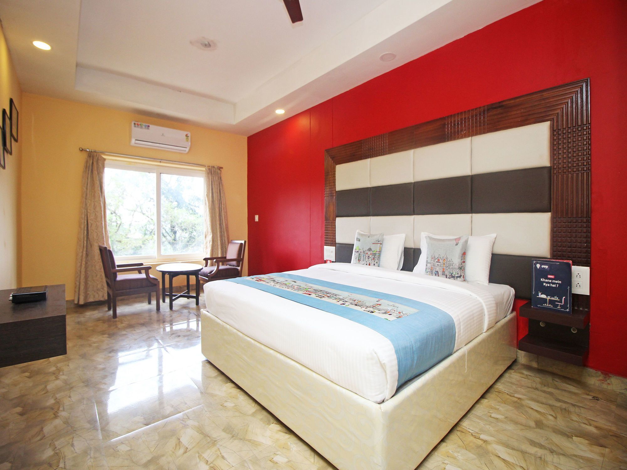 Hotel New Rajdarshan Madikeri Exteriör bild